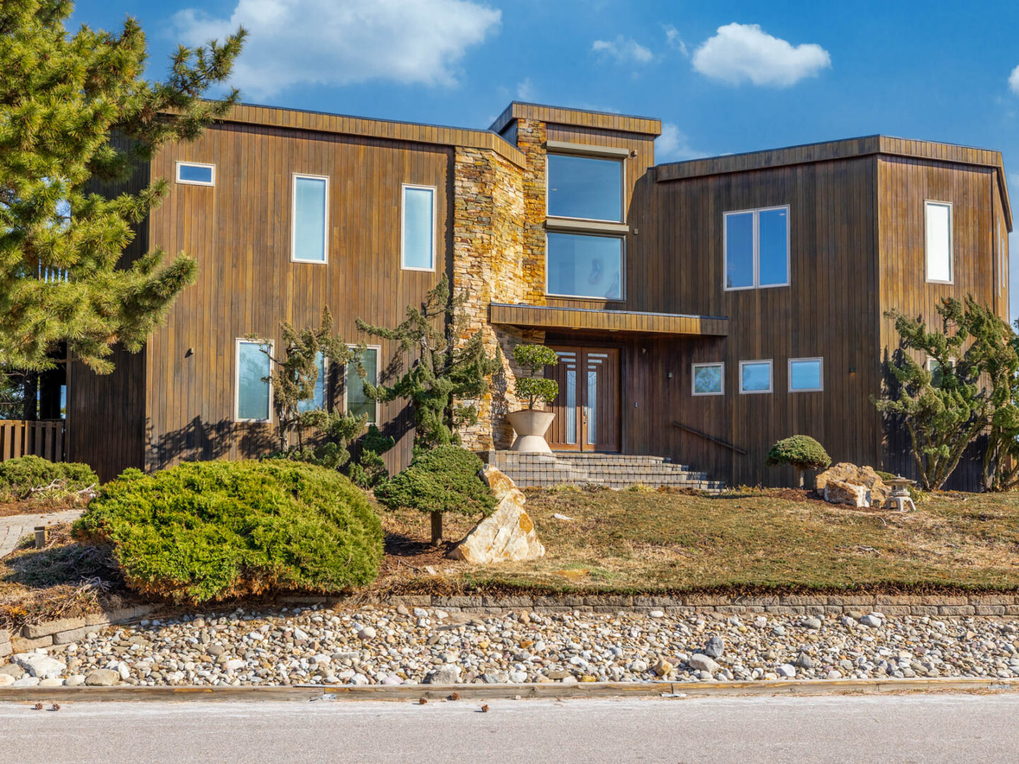 Improved Price! 2220 Sandfiddler Road